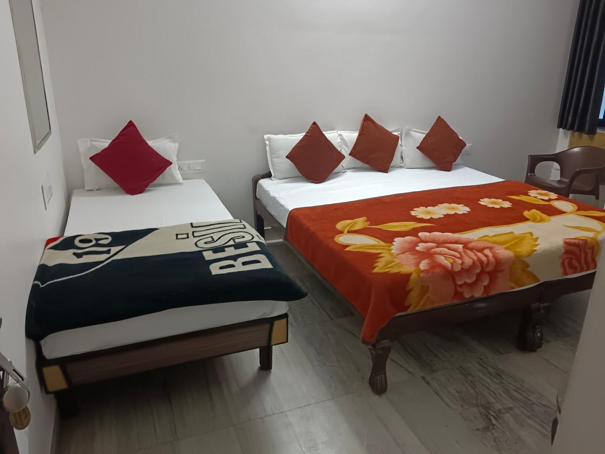 Hotel Shubham Ουνταϊπούρ Εξωτερικό φωτογραφία